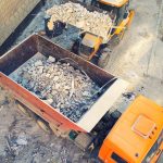 Rifiuti da costruzione e demolizione in un cantiere edile