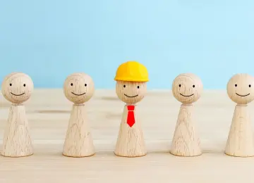 Il preposto è la persona che sovrintende alla attività lavorativa e garantisce l’attuazione delle direttive ricevute, controllandone la corretta esecuzione da parte dei lavoratori