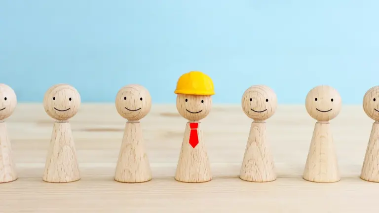 Il preposto è la persona che sovrintende alla attività lavorativa e garantisce l’attuazione delle direttive ricevute, controllandone la corretta esecuzione da parte dei lavoratori