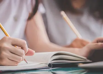 Dossier Scuola 2025 INAIL sulla sicurezza e prevenzione nelle scuole italiane.