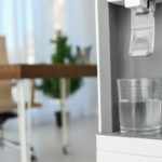 Distributore automatico sostenibile e punto acqua pubblica