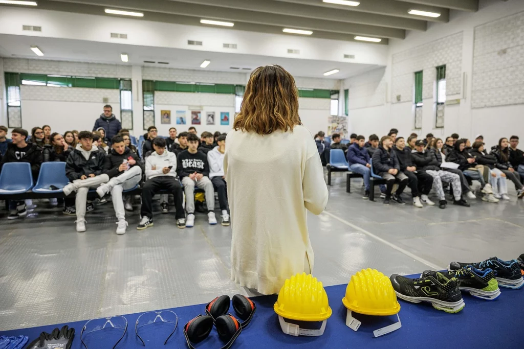 diffondere l'importanza della sicurezza sul lavoro