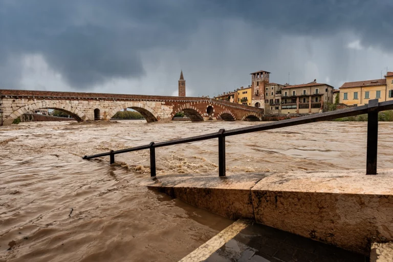 Prevenzione e mitigazione del rischio idrogeologico: cura del territorio priorità strategica del paese