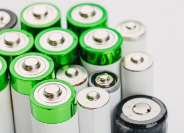 Nuovi Codici EER per rifiuti batterie: aggiornamento e rettifica del 19 agosto