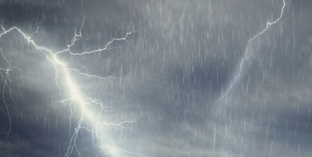Norme CEI per la salvaguardia di strutture, impianti e persone dai rischi associati alle scariche atmosferiche.