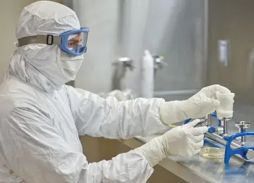 guida Dupont per ridurre l'impatto ambientale e le emissioni di CO2 associate alla scelta, all'uso e allo smaltimento dei DPI