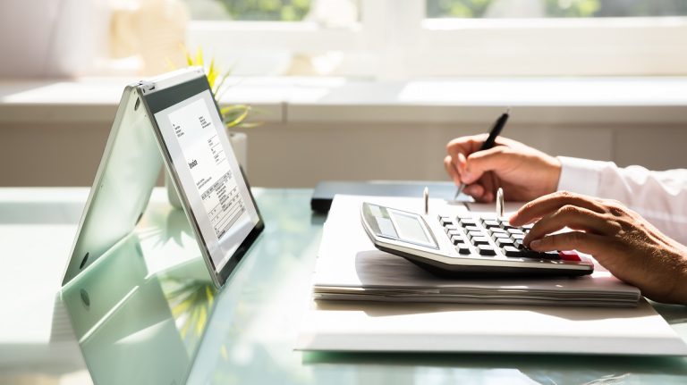 Immagine simbolica dell’aggiornamento del Bando Tipo n. 1 per gli appalti pubblici.