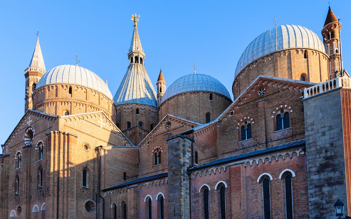 Tema Sistemi per la protezione antincendio della Basilica Sant’Antonio da Padova