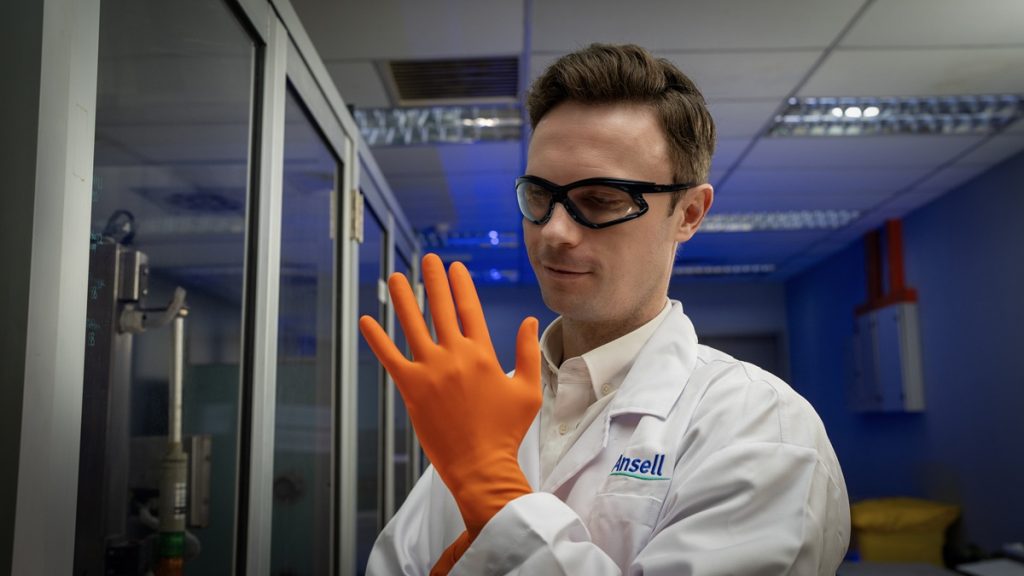 Ansell TouchNTuff 93-800: guanto monouso resistente all'acetone